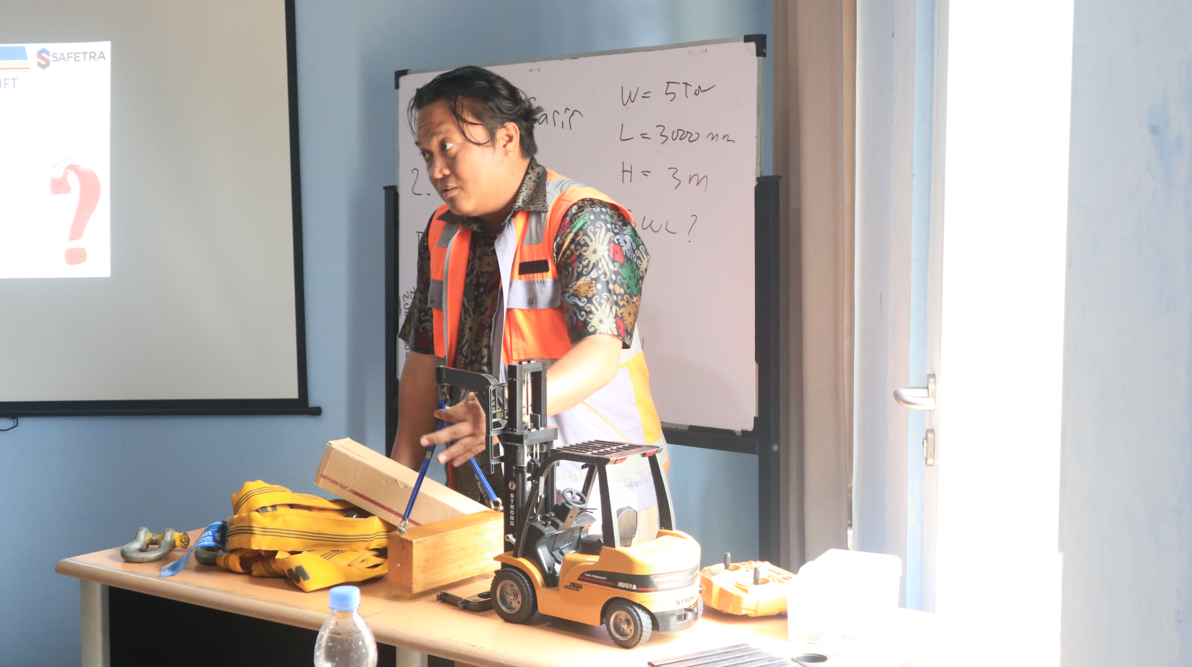 Jangan Asal Mengemudi Forklift!Pelatihan Resmi dan Dapatkan Sertifikatnya