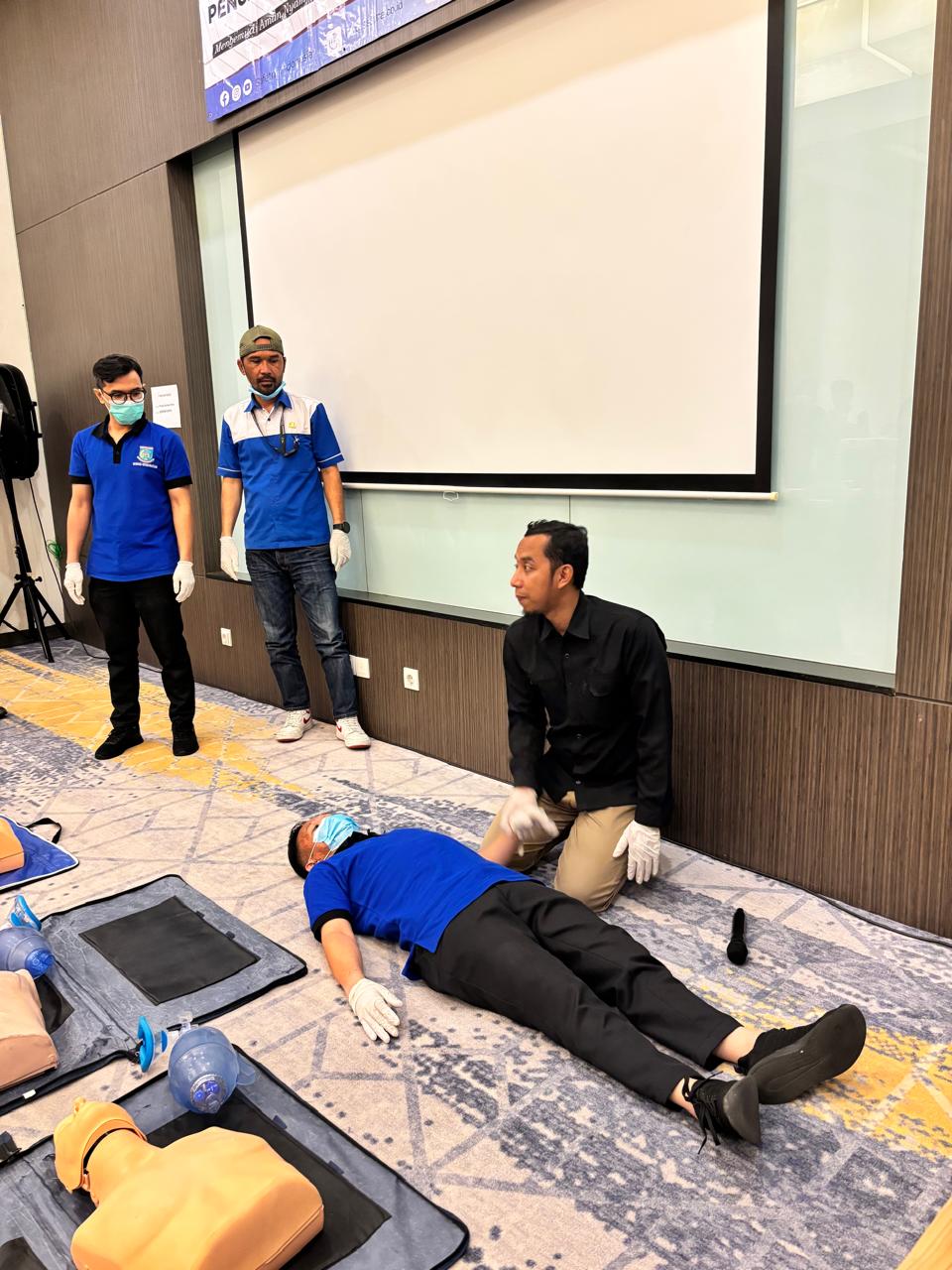 PELATIHAN PENGEMUDI AMBULANCE 35 PUSKESMAS TANGSEL